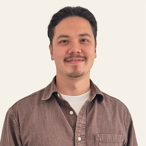 Portraitbild von Steven Näf, Fachspezialist im Departement IT